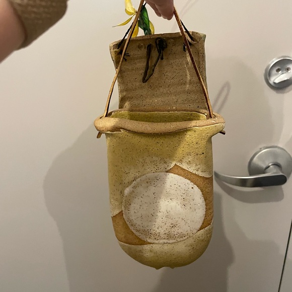 Set of hanging ceramic flower holder (or other display/mail) - Picture 9 of 12